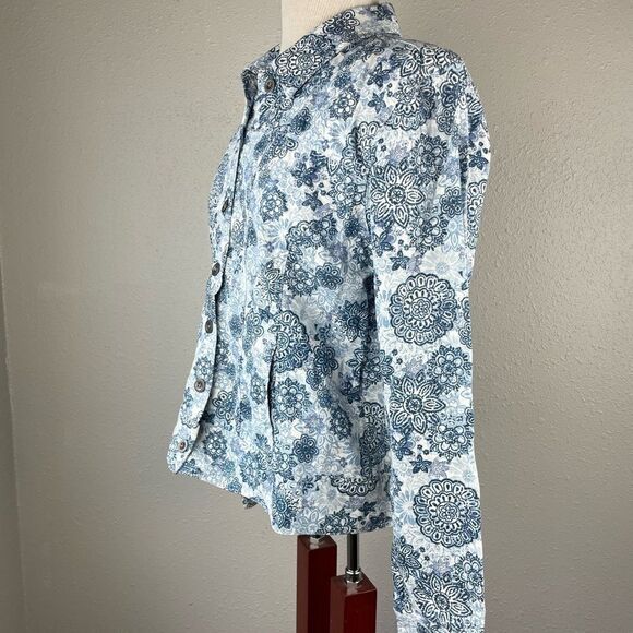 Christopher & Banks Button Down Shirt Size L EUC - Picture 4 of 11